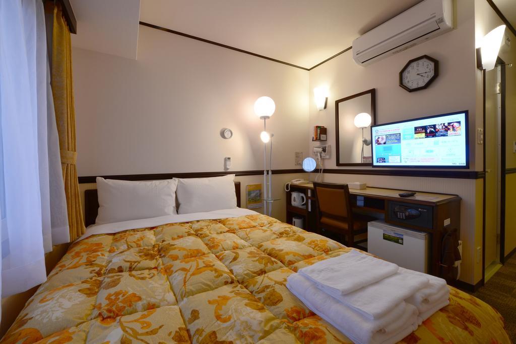 Toyoko Inn Kobe Sannomiya-Eki Higashi ภายนอก รูปภาพ