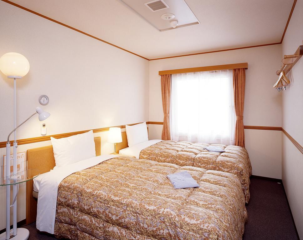 Toyoko Inn Kobe Sannomiya-Eki Higashi ภายนอก รูปภาพ