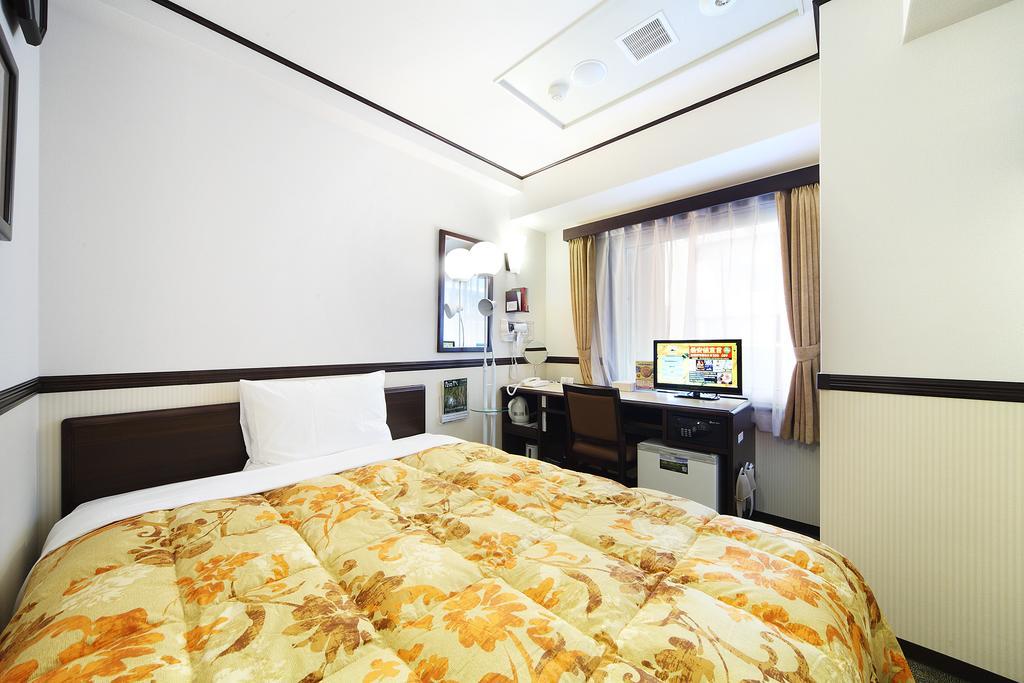 Toyoko Inn Kobe Sannomiya-Eki Higashi ภายนอก รูปภาพ