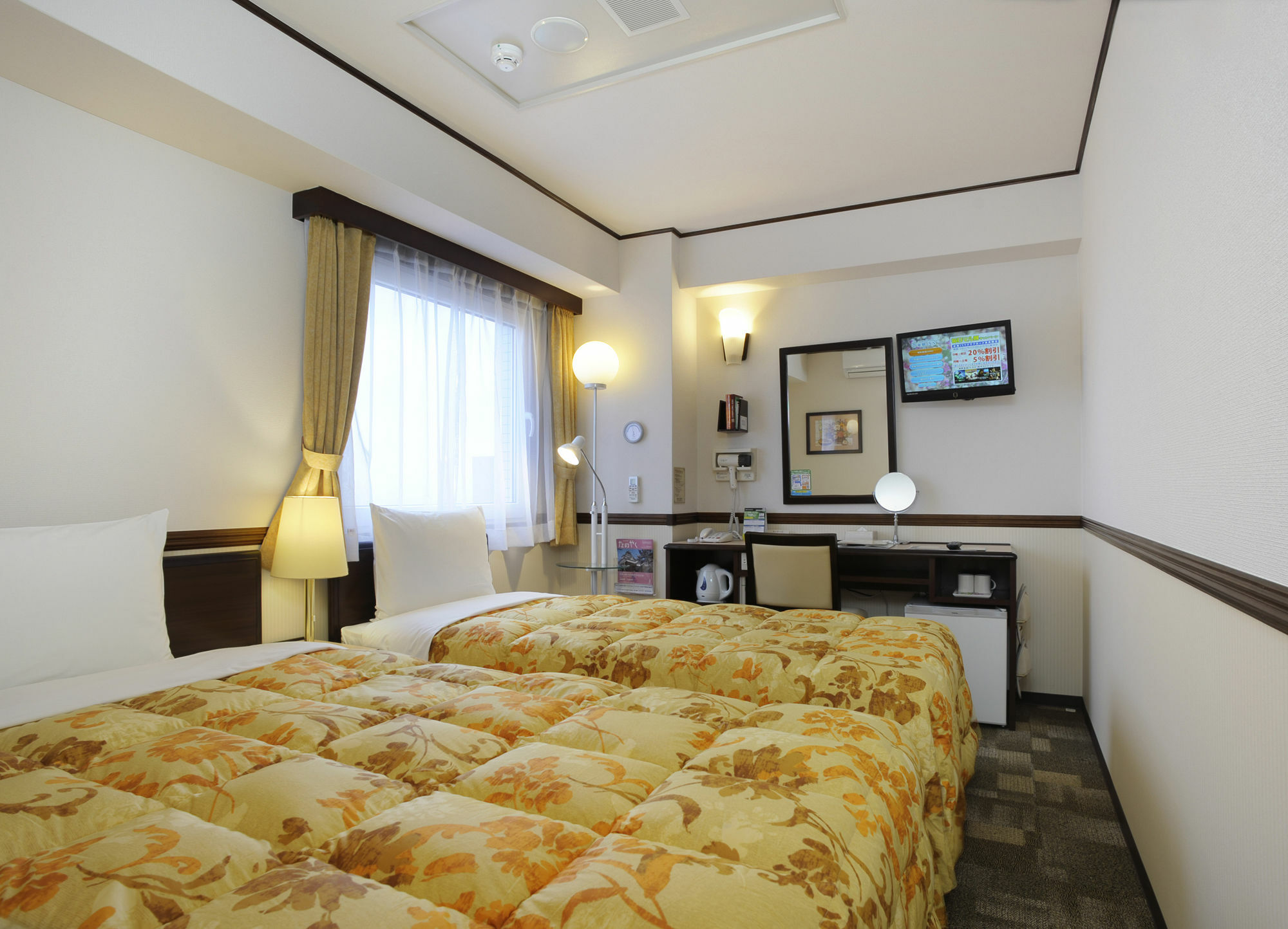 Toyoko Inn Kobe Sannomiya-Eki Higashi ภายนอก รูปภาพ