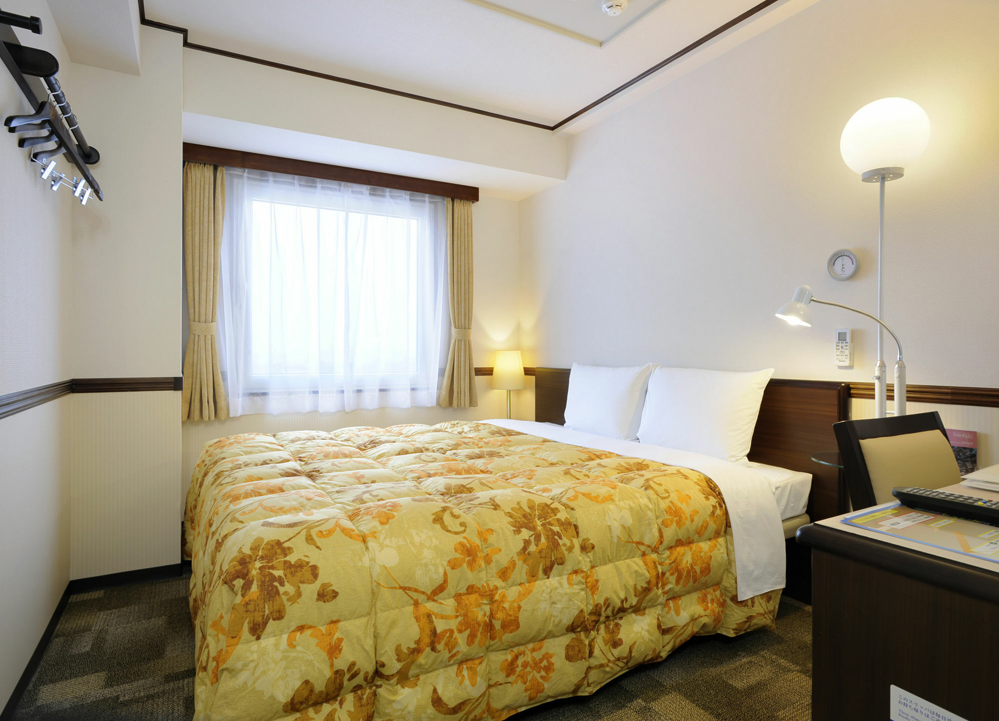 Toyoko Inn Kobe Sannomiya-Eki Higashi ภายนอก รูปภาพ