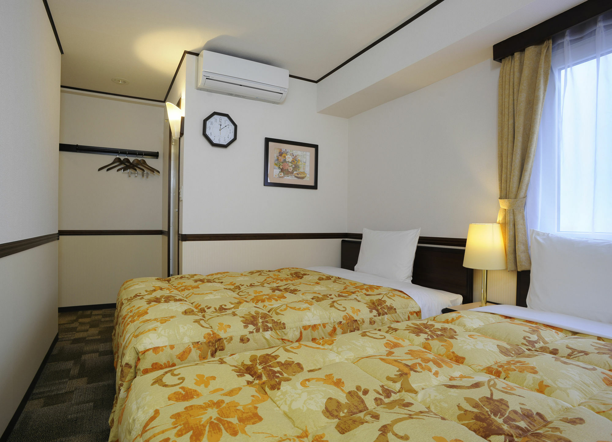 Toyoko Inn Kobe Sannomiya-Eki Higashi ภายนอก รูปภาพ